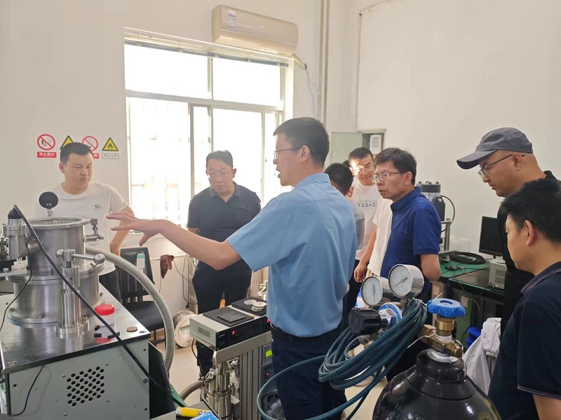 1748240785851155.jpg 蘭州交通大學(xué)老師洽談?wù){(diào)研.jpg